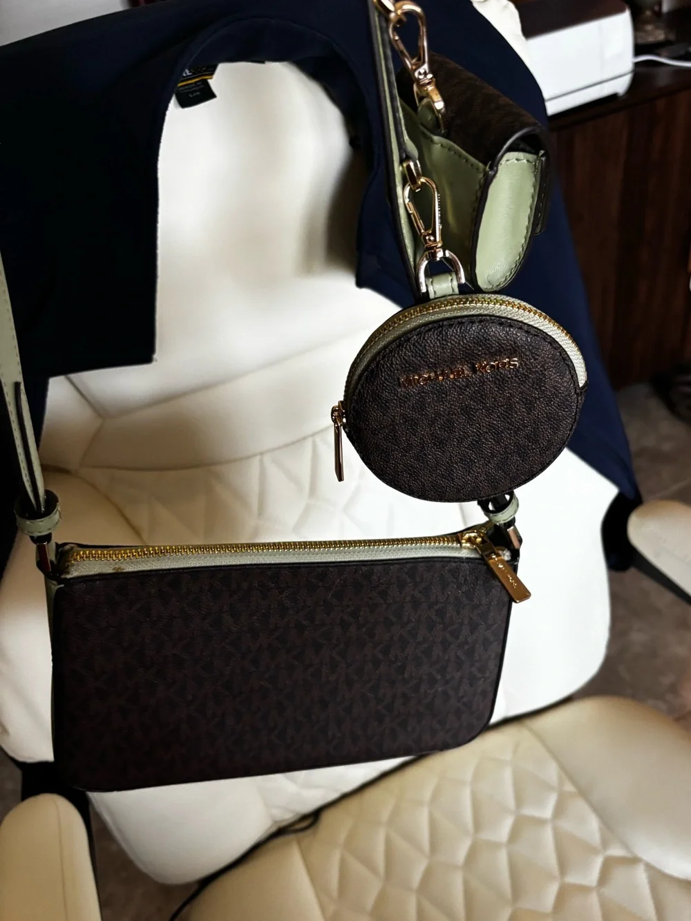 Michael Kors JET SET TRAVEL PLUS TECH CROSSBODY - small